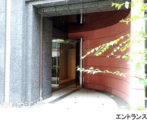 建物エントランス パレステュディオ新宿御苑
