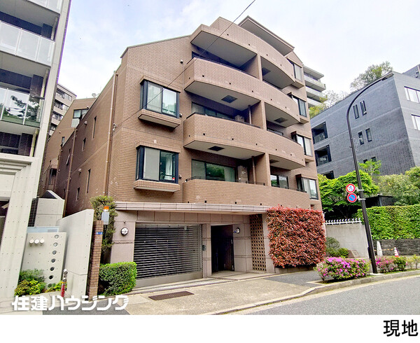  ファミールコート南青山